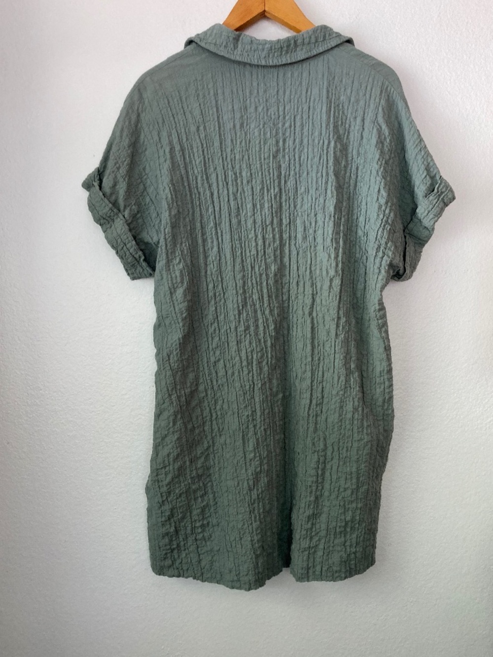 Abercrombie & Fitch Textured Button-through Shirt Dress In Sage Green Medium - Picture 4 of 8
